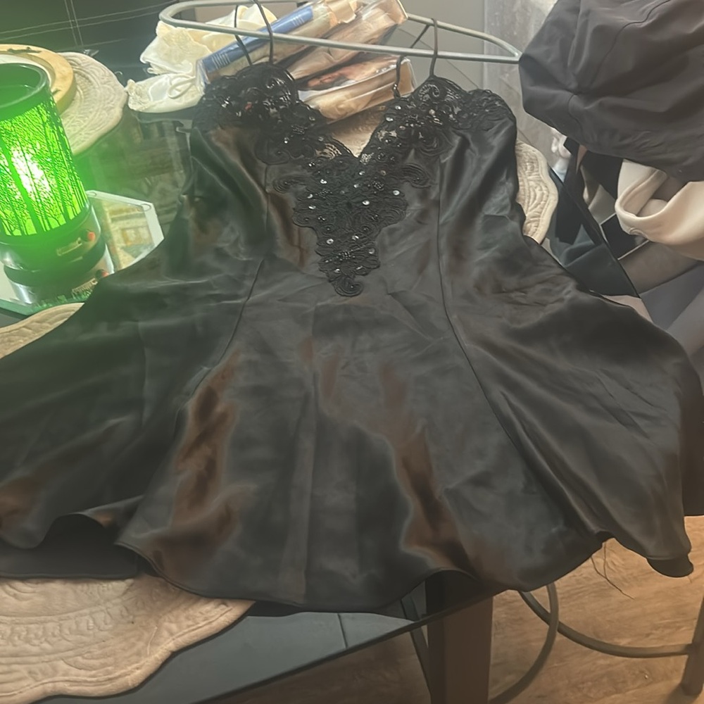 Etienne  Vintage Black sexy sequins Nighty  Med never worn